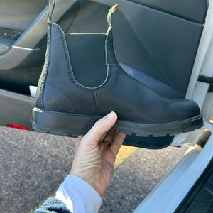 Blundstone women’s black boots size 8